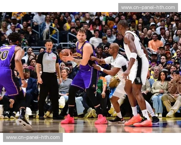 东契奇30分15篮板8助攻准三双，湖人负尼克斯