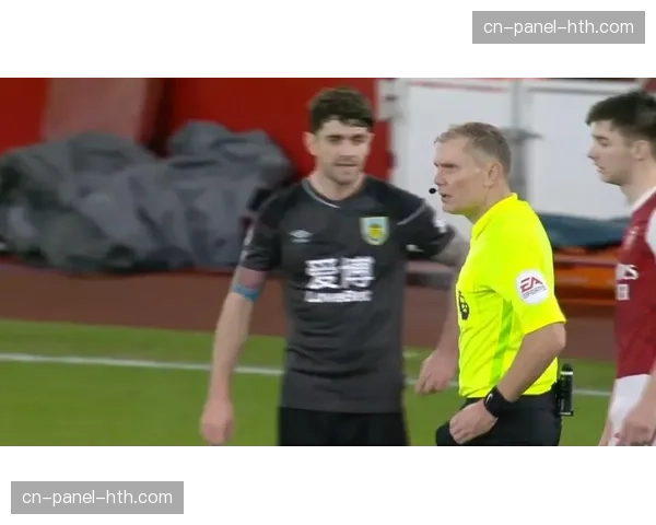 传闻：多家英超俱乐部派球探考察门兴格拉德巴赫的防守型中场